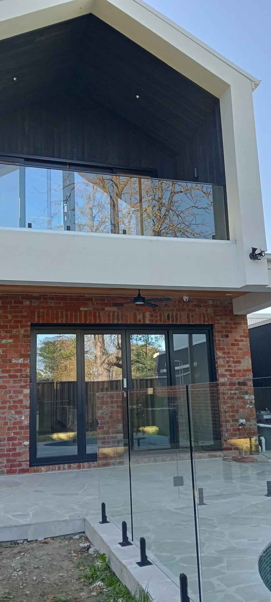 Glass balustrade on a new double-storey home